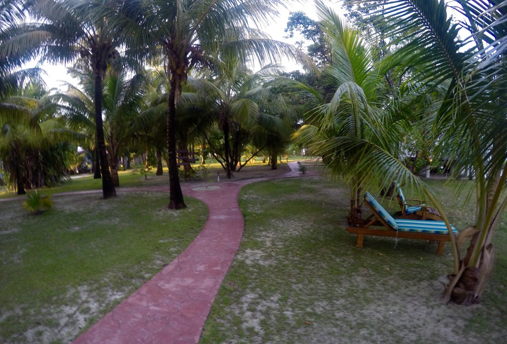 HATCHET CAYE GROUNDS