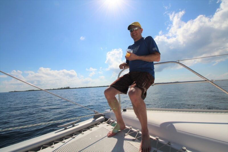 luxury sailing Belize