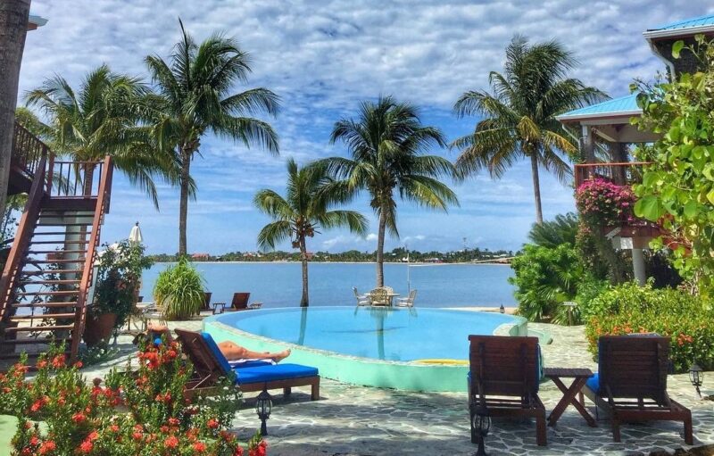 snorkeling and diving in Belize