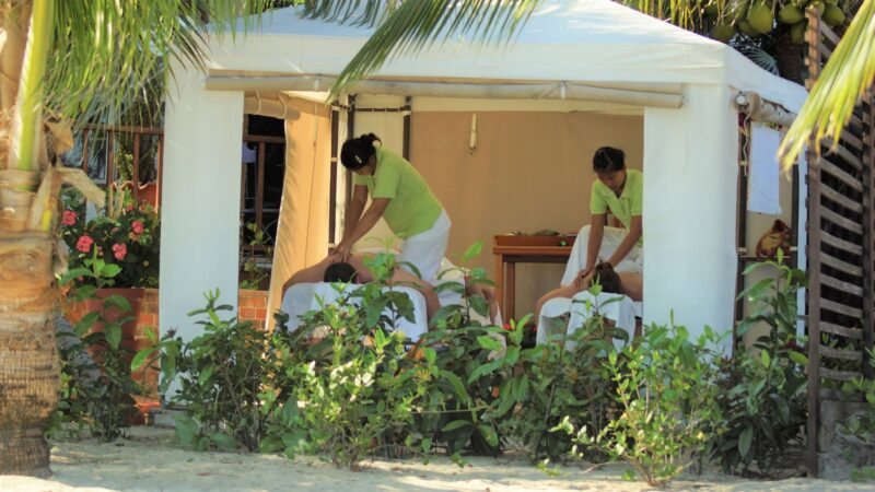 barefoot luxury Belize